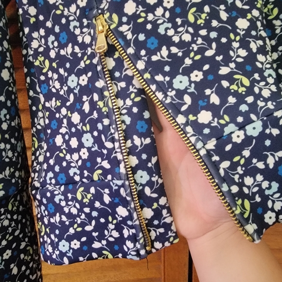 Addison Bay Floral pullover NWT - Picture 3 of 3